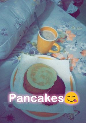 A picture of Pancakes😋.