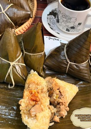 Foto resep Bacang Ketan Beras Isi Ayam Jamur Telur Asin