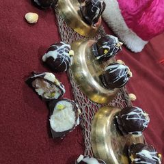 A picture of Cream Cheese Lemon Pista Truffle Balls.