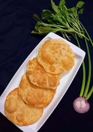 ফুলকো লুচি রেসিপির প্রধান ছবি