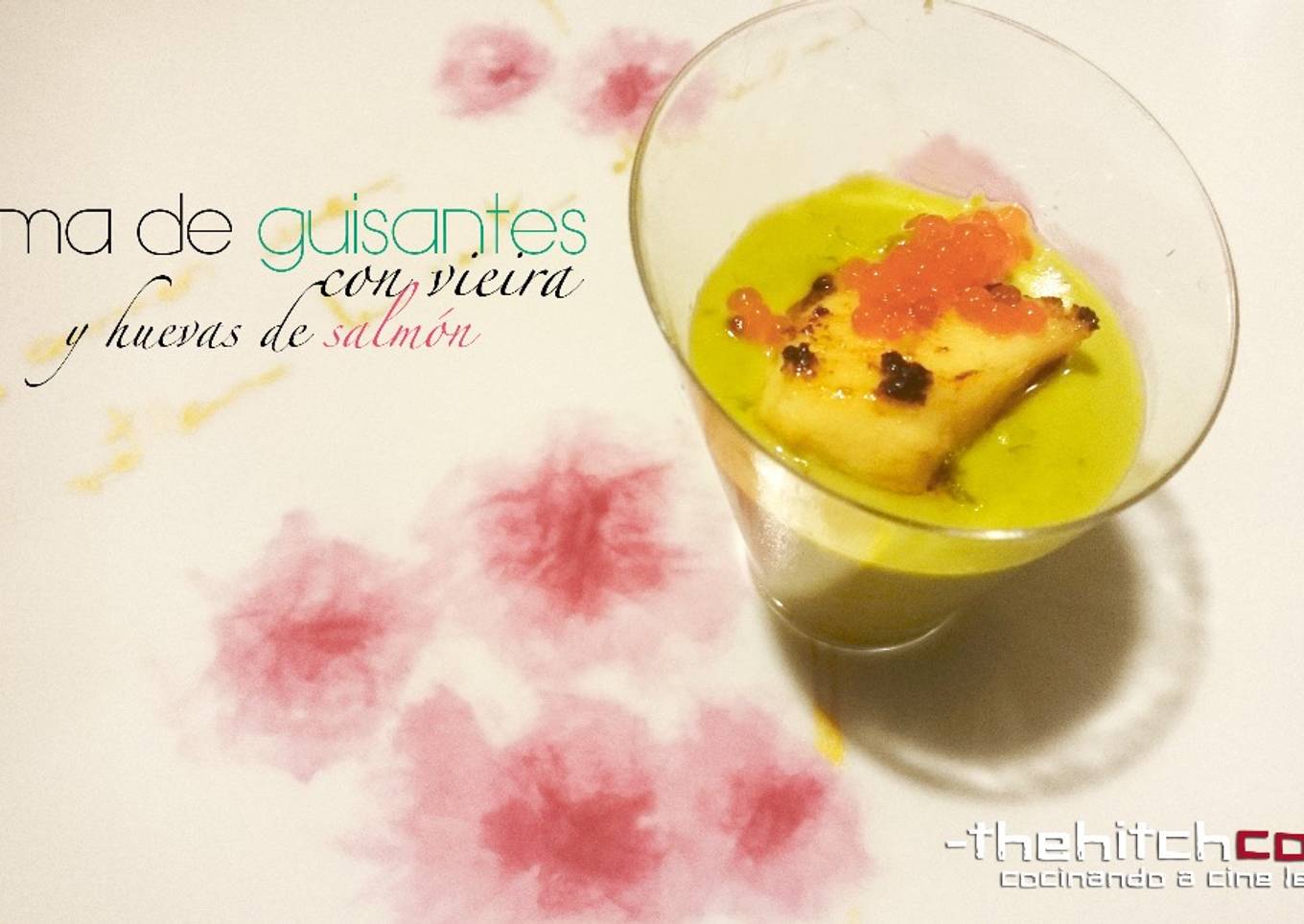 Crema de guisantes con vieiras y huevas de salmón