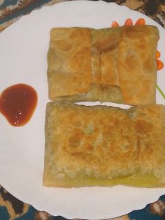 কড়াইশুঁটির চীজি পরোটা(peas Cheesy paratha recipe in Bengali) রেসিপির প্রধান ছবি