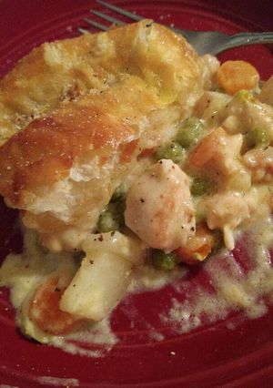 A picture of Chicken Pot Puff Pastry.