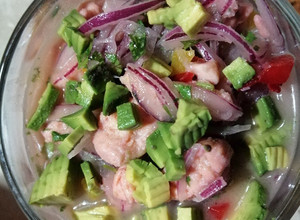 Una foto de Ceviche de salmón