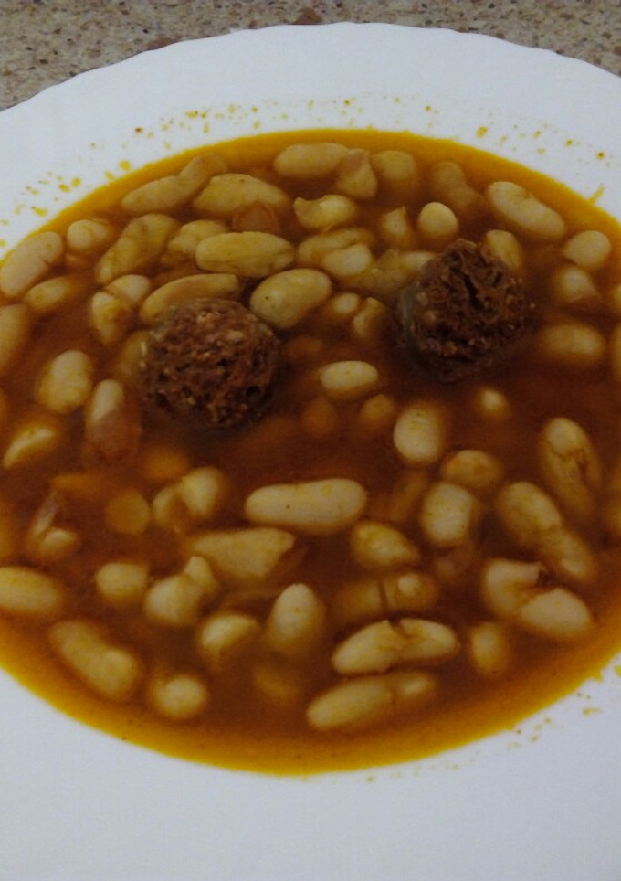 Una foto de Alubias blancas con chorizo para programar olla GM Deluxe