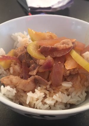 Hình của món Canh bí Hàn quốc (된장찌개).