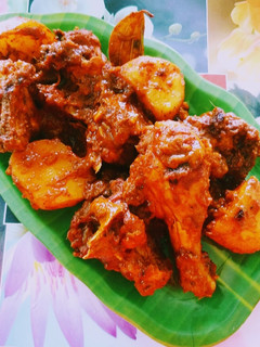 চিকেন কষা(Chicken kosha recipe in bengali) রেসিপির প্রধান ছবি