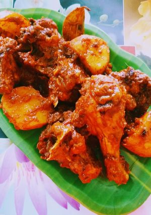 চিকেন কষা(Chicken kosha recipe in bengali) রেসিপির প্রধান ছবি