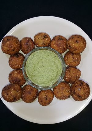 A picture of Sweet Potato Vada.