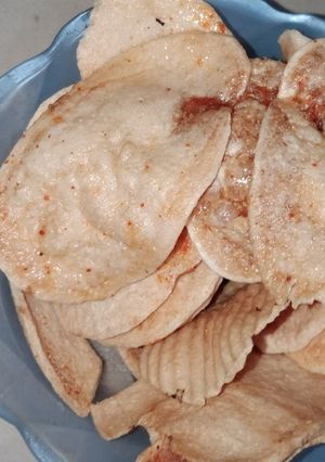 आलू चिप्स (Aloo chips recipe in hindi) रेसिपी मुख्य फोटो