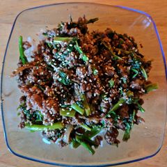 A picture of Beef and Greens.