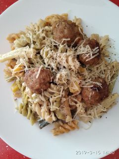 Una foto de Macarrones con salsa de nueces
