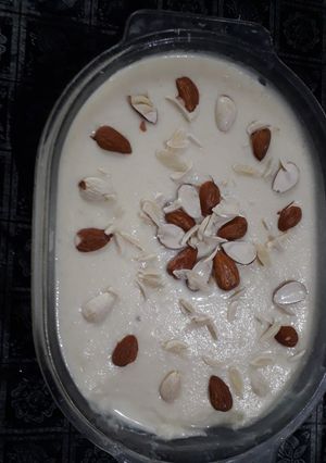 A picture of Yummi kheer😋😋😋.