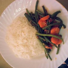 A picture of Rice and French beans.