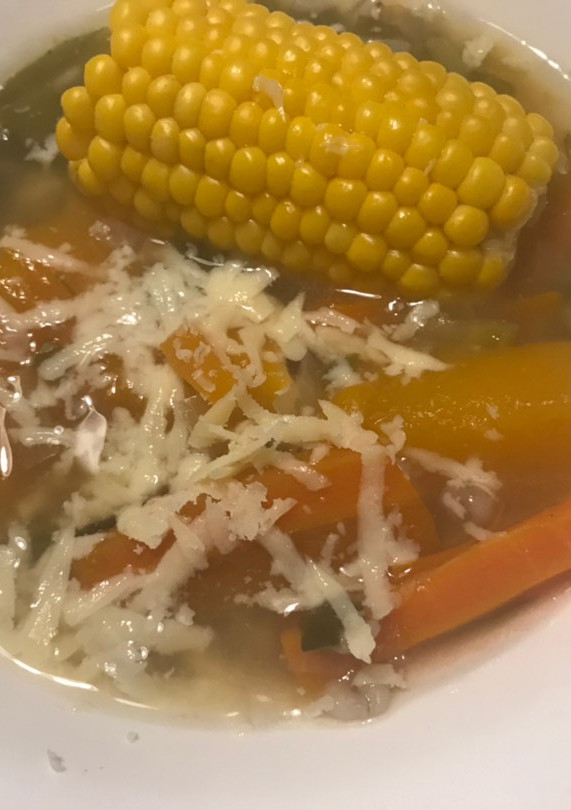 Una foto de Sopa veggie con cebada