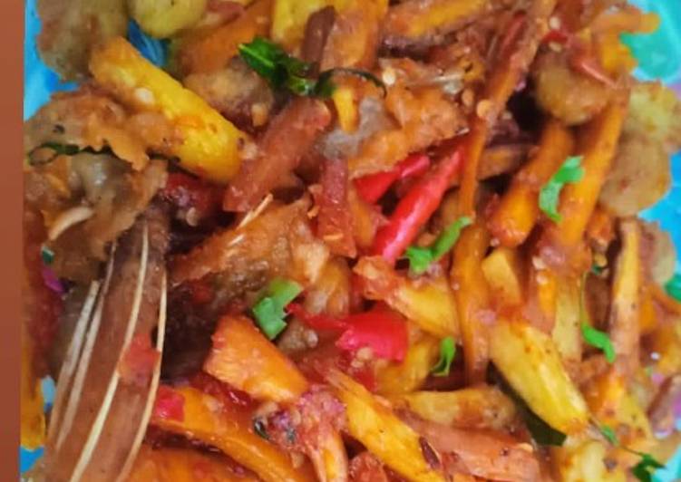Proses memasak Salmon Fillet Ubi Rambat Balado Lezat