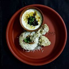 A picture of Shafed Biryani.