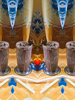 ચોકો ચીકુ શેક (Choco Chikoo Shake Recipe In Gujarati) રેસીપી મુખ્ય ફોટો