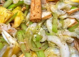 Hình của món Rau Củ Xào Chay Vét Tủ Lạnh.