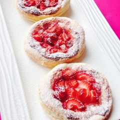A picture of Strawberry Cream Cheese Pastries.