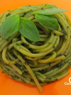 Una foto de Espagueti verde italiano– Spaghetti al pesto genovese