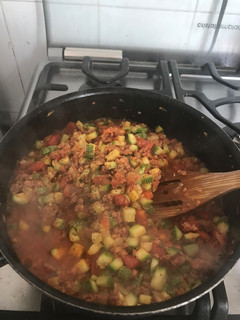 Una foto de Calabacitas con longaniza