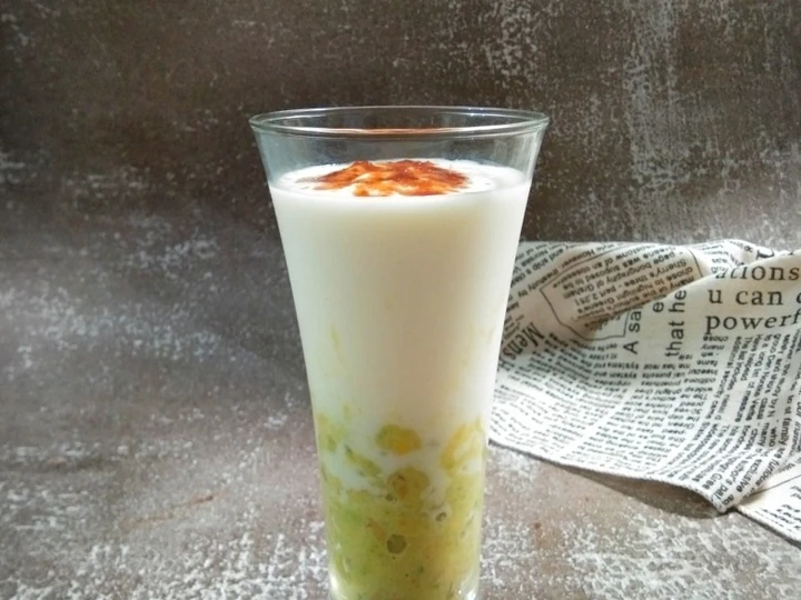 Langkah Mudah untuk Menyiapkan Resep Alpukat kocok yogurt yang Lezat Sekali Anti Ribet, Menggugah Selera