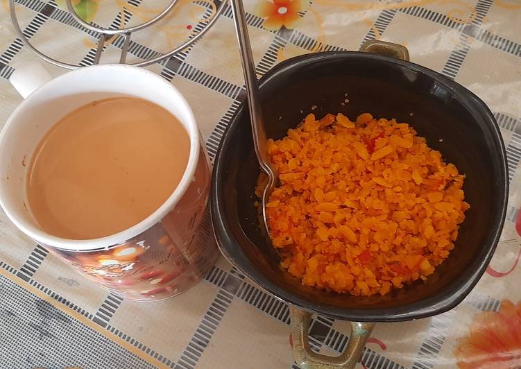 Recipe: Appetizing Tomato poha and tea