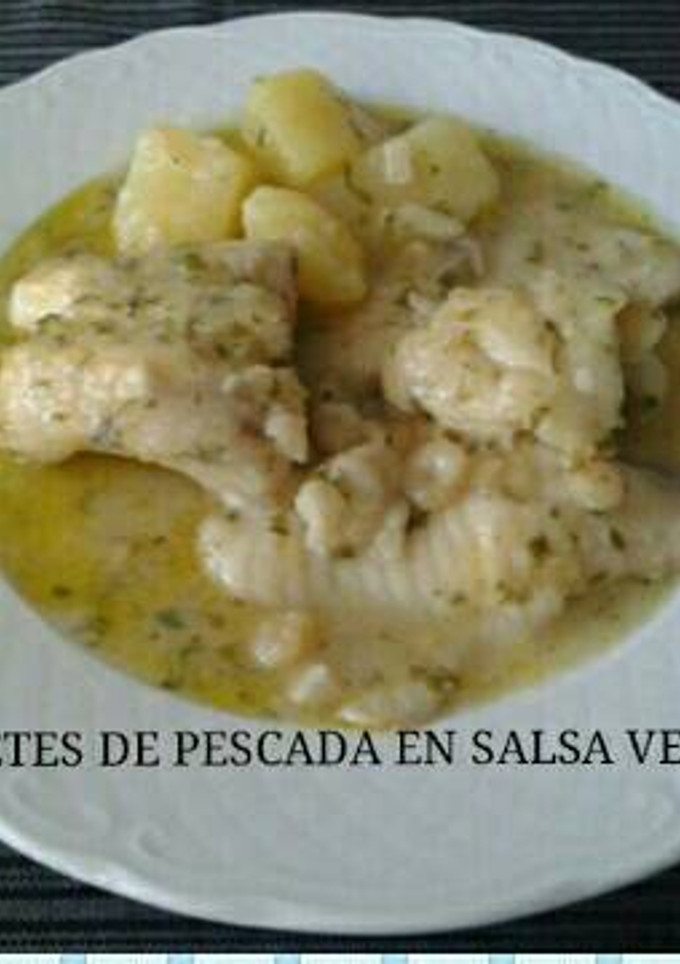 Una foto de Filetes de pescada en salsa verde