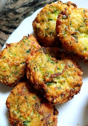 Foto di Frittelle di zucchine