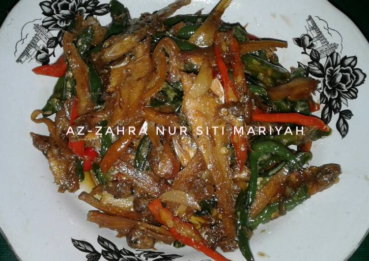 Ikan Asin Tumis Cabe Ijo