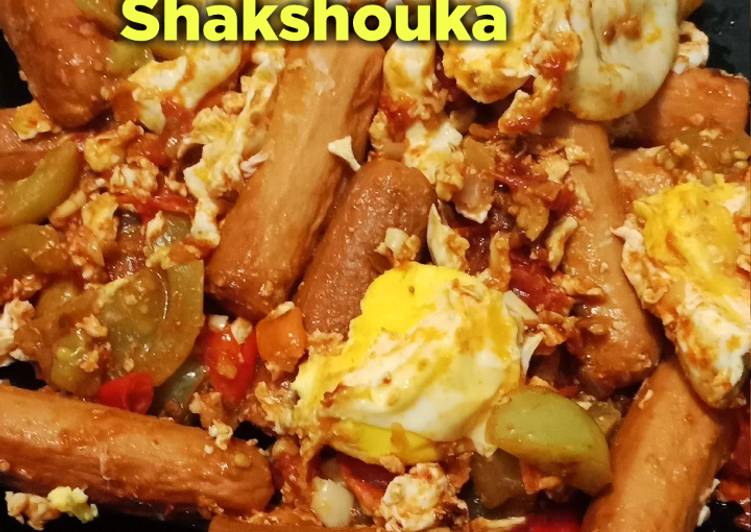 Shakshouka (telur ceplok, sosis, tomat) ala kearifan lokal 😍