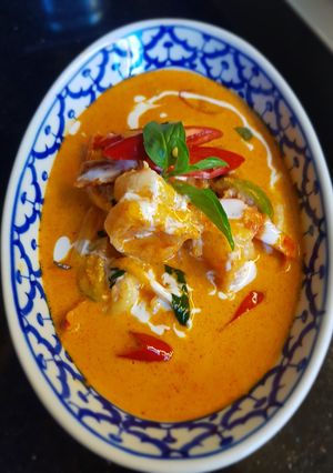 A picture of Red Curry with Shrimp.