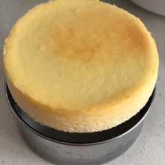 A picture of Chicago cheesecake.