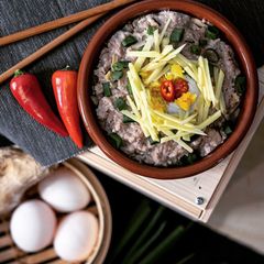 A picture of Chinese Steamed Pork with Salted Egg.