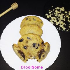 Peanut butter with honey chocolate stuffed cookies A picture of Peanut butter with honey chocolate stuffed cookies.