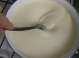 Una foto de Ponche de huevo tradicional