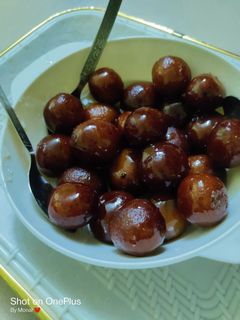 गुलाब जामुन (gulab jamun recipe in Hindi) रेसिपी मुख्य फोटो
