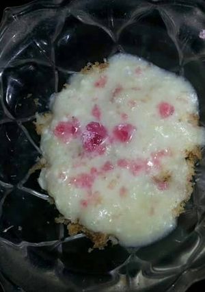 A picture of Cream y sweet dip.