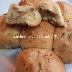 Sardine bread A picture of Sardine bread.