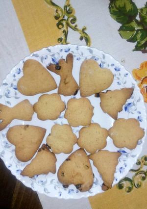 A picture of Raisin cookies.