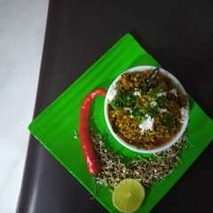 A picture of मटकीची उसळ (matki chi usal recipe in marathi).