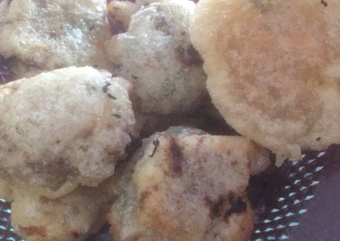 Bagaimana cara membuat Cireng isi daging sapi sambel petis  sesuai selera