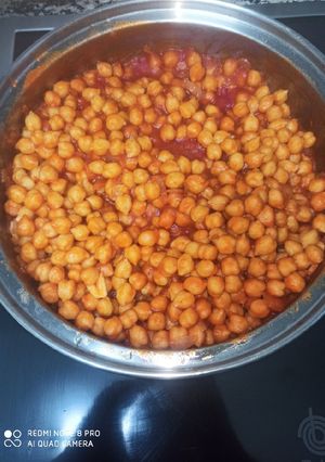 Una foto de Garbanzos con tomate
