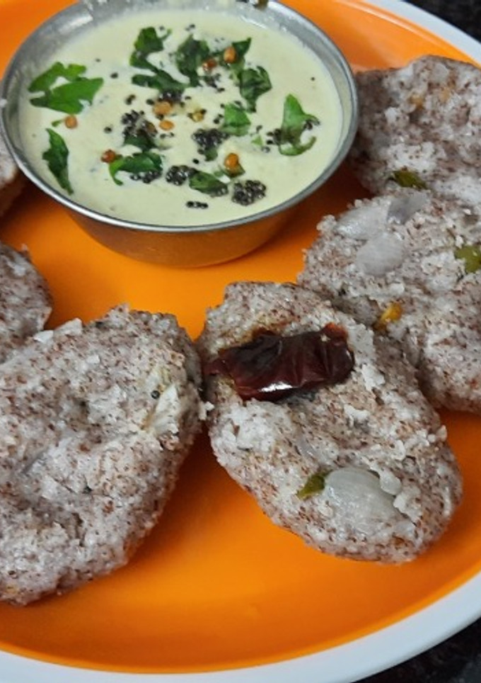 சிகப்பரிசி காரக்கொழுக்கட்டை (sigapparisi Kaarakolukattai Recipe in tamil) செய்முறை முக்கிய புகைப்படம்