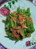 Masak bunga bawang merah teri