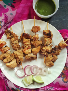 A picture of Chicken Malai Tikka.
