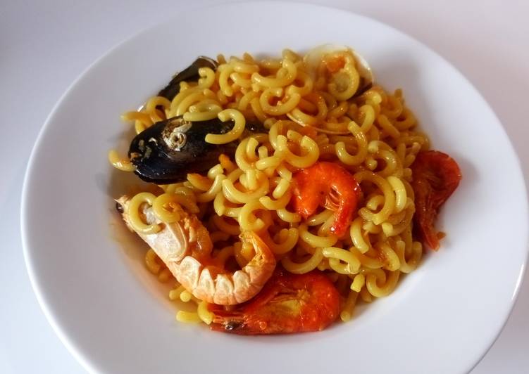 Fideuá de marisco