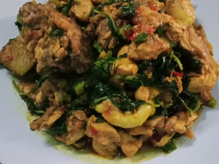 Anti Ribet, Buat Daging ayam bumbu kuning daun kemangi Murah