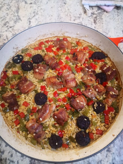 Una foto de Arroz al horno con costillas de cerdo y morcilla